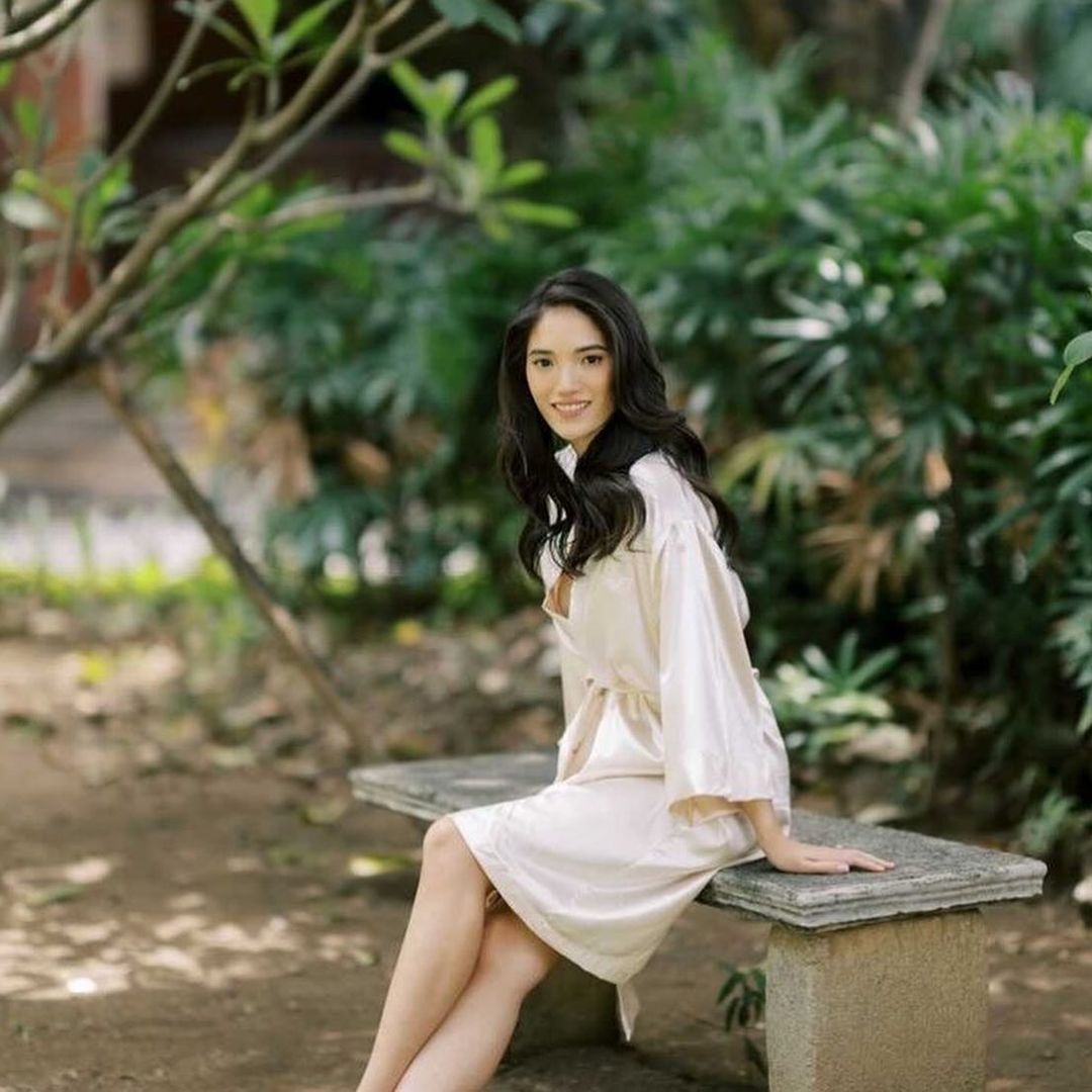Elvira Robe ( local silk )